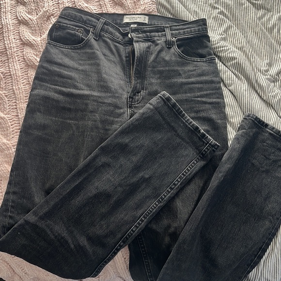 Abercrombie & Fitch Denim - Curve Love Ultra High Rise 90s Straight Jean